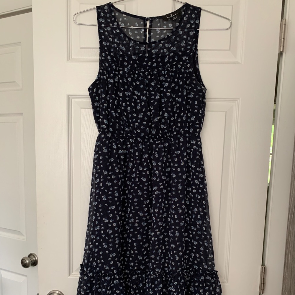 Lulus Floral Print Midi Dress. Size medium. Worn once.